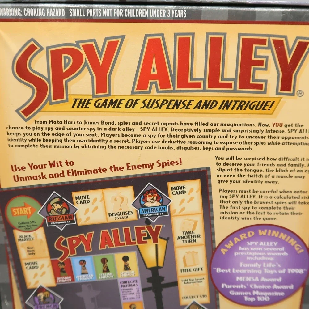 Spy Alley Mensa Award Winning Family Strategy Game Complete in Great Condition
